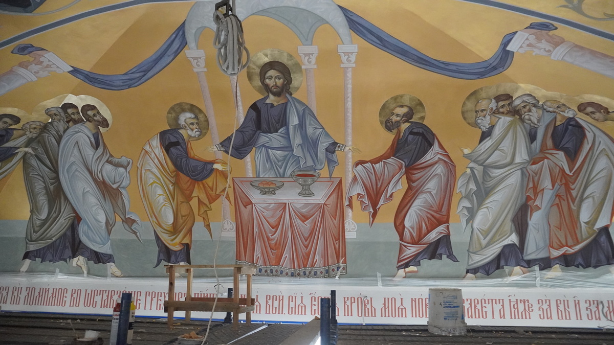В храме Николая Чудотворца началась роспись стен